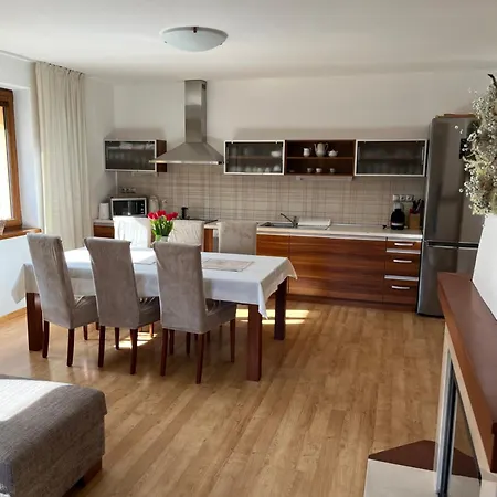 Деревянный коттедж Janet