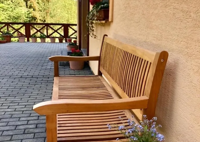 بيت خشبي Janet